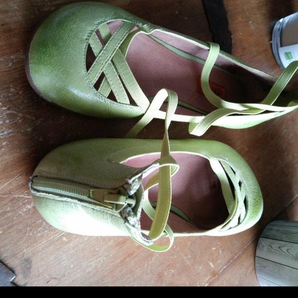 Miss Mooz - Delma, Apple Green Leather, loafer fla - Picture 3 of 4